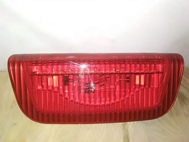 Б.у. стоп-сигнал в багажник NISSAN JUKE F15E NISSAN JUKE F15E