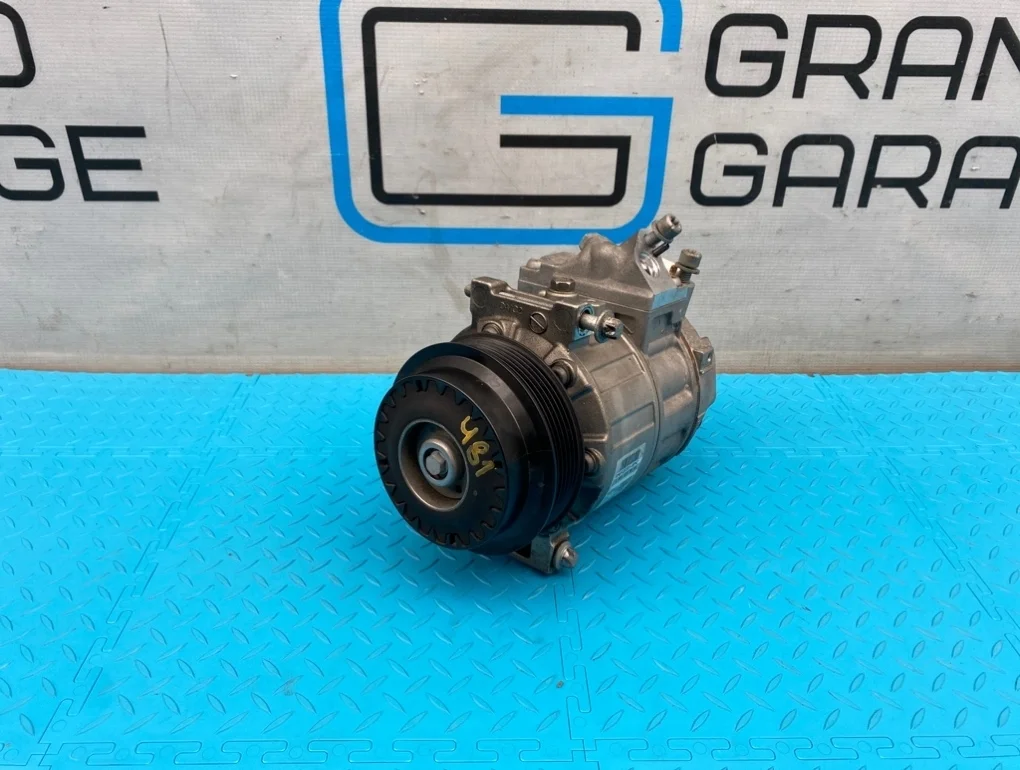 Компрессор кондиционера Mercedes-Benz C-Class 2013 A0008307800 W204 271.820 1.8