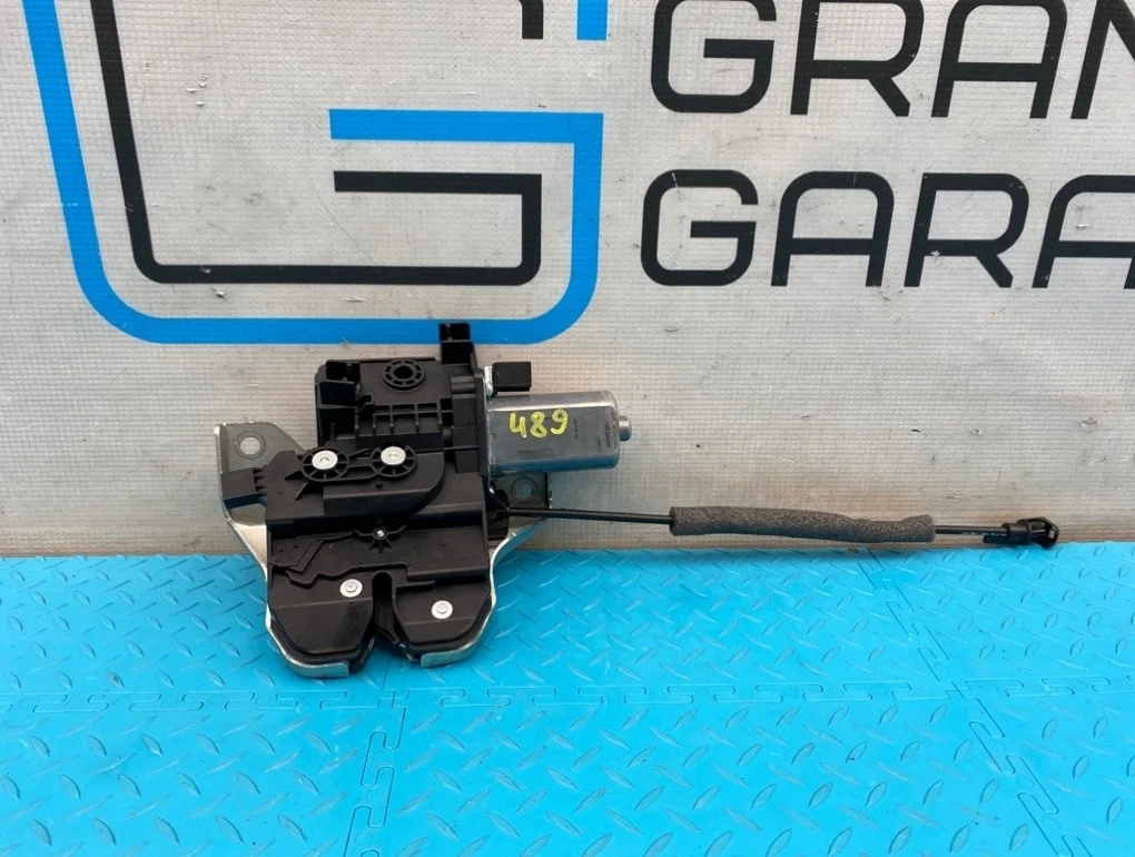 Замок багажника Porsche Panamera 2010 97051205303 970 M46.20 3.6