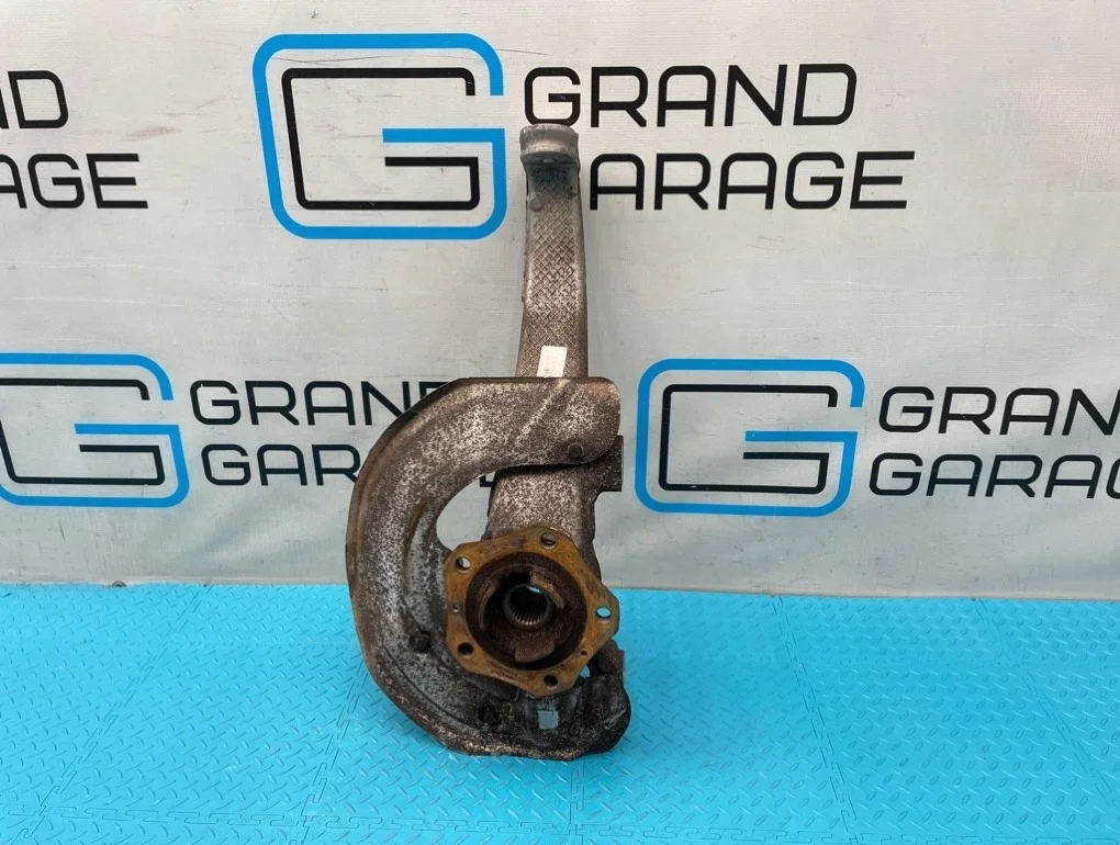 Кулак Porsche Panamera 2010 97034115804 970 M46.20 3.6, передний правый