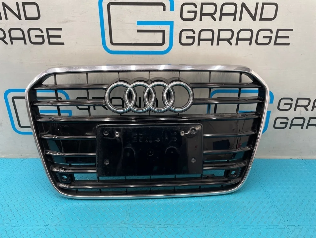 Решетка радиатора Audi A6 2013 4G0853651A C7 CHVA 2.8