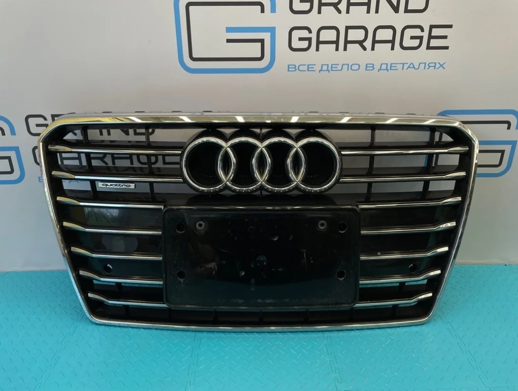 Решетка радиатора Audi A7 2011 4G8853651 4GA CGWB 3.0