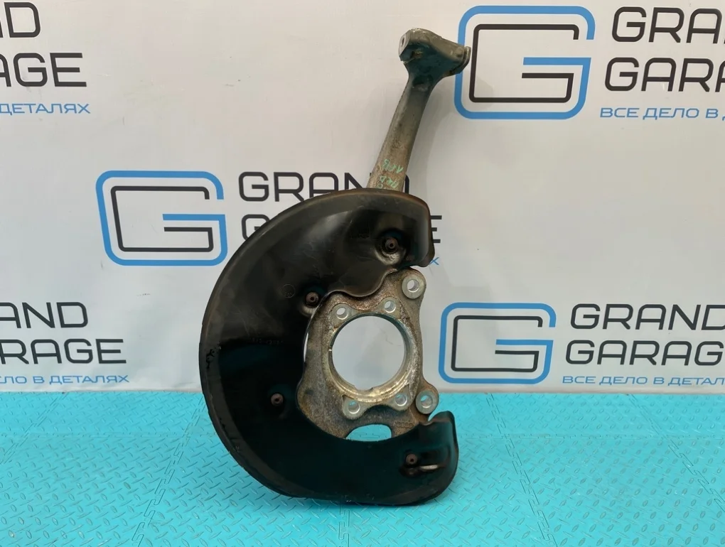 Кулак Audi A7 2011 4G0407253B 4GA CGWB 3.0, передний левый