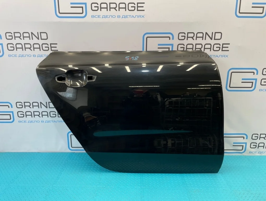 Дверь Audi A7 2011 4G8833052A 4GA CGWB 3.0, задняя правая