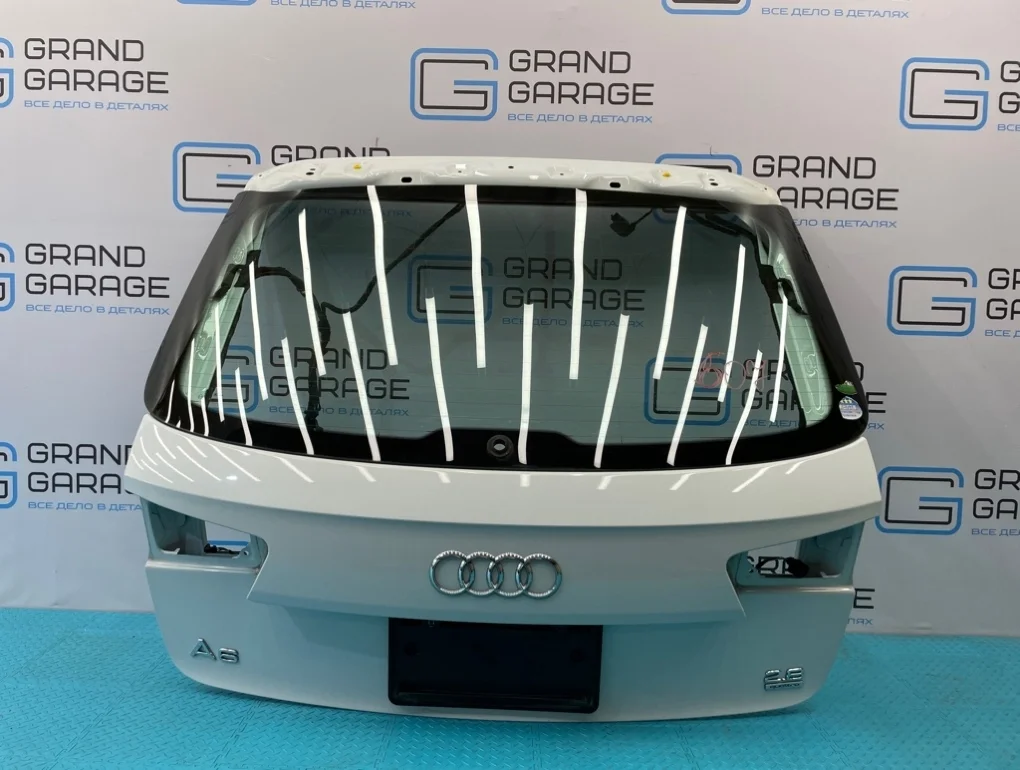 Крышка багажника Audi A6 2013 4G9827025B C7 CHVA 2.8