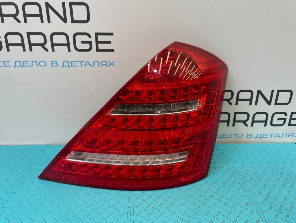 Фонарь Mercedes-Benz S-Class 2006 A2218201464 W221 272.965 3.5, правый
