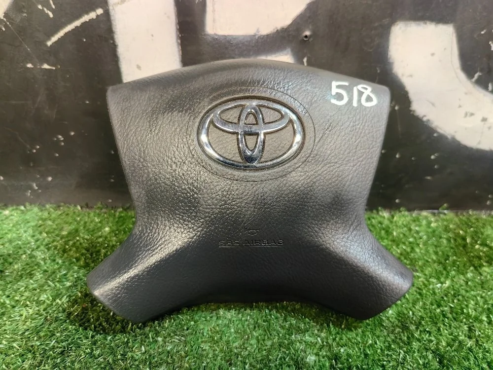 Подушка безопасности в руль Toyota Avensis 250
