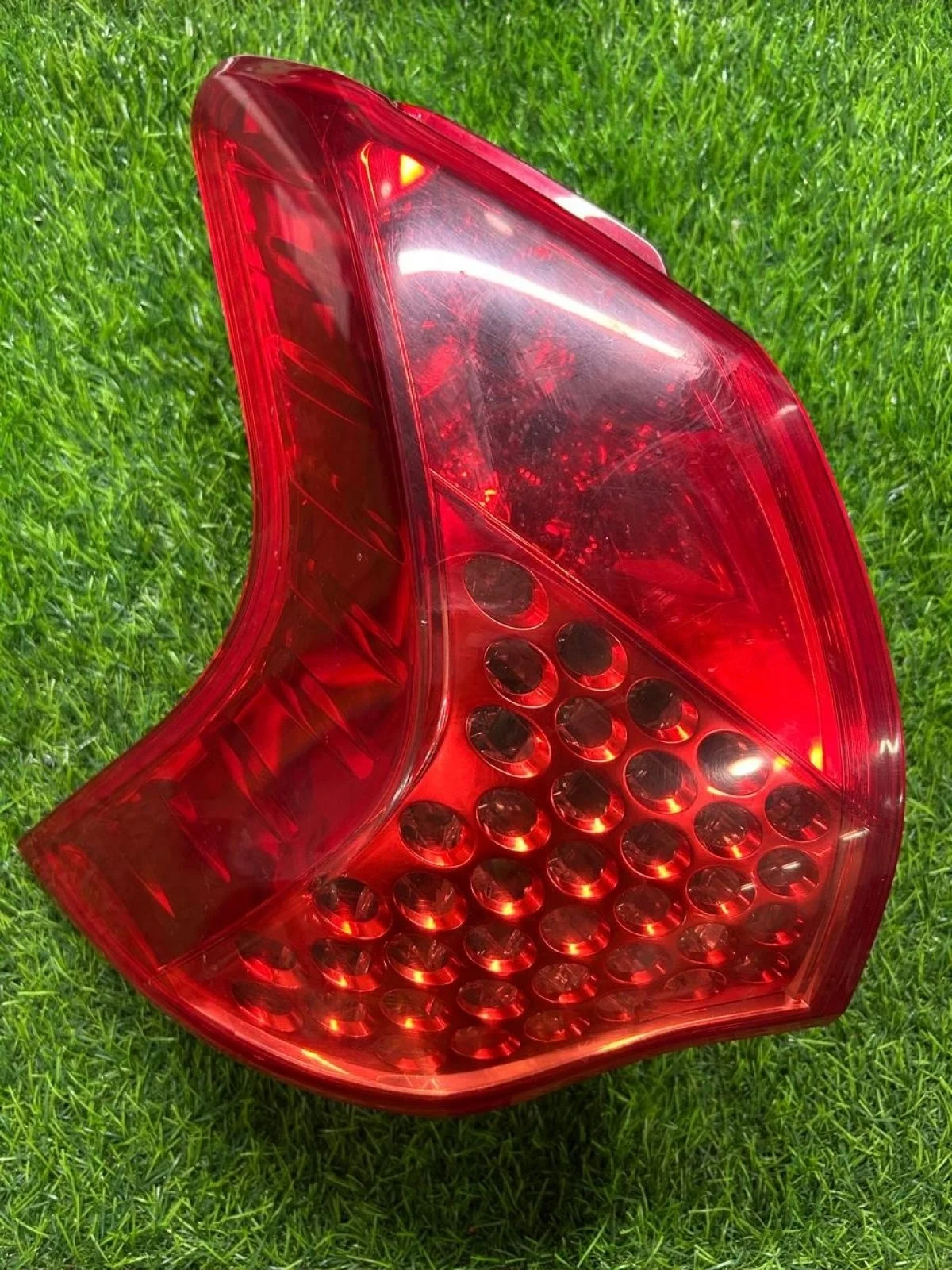 Фонарь задний левый Peugeot 3008