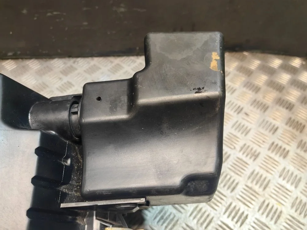 Резонатор воздушного фильтра Nissan Almera Classic