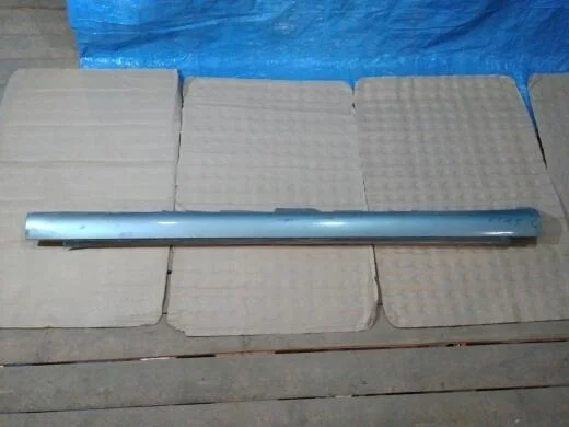 Б.у. порог пластиковый TOYOTA AVENSIS ZZT251 TOYOTA AVENSIS ZZT251