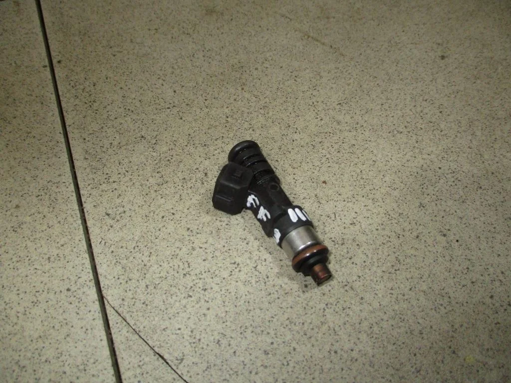 Форсунка топливная Ford Focus 3