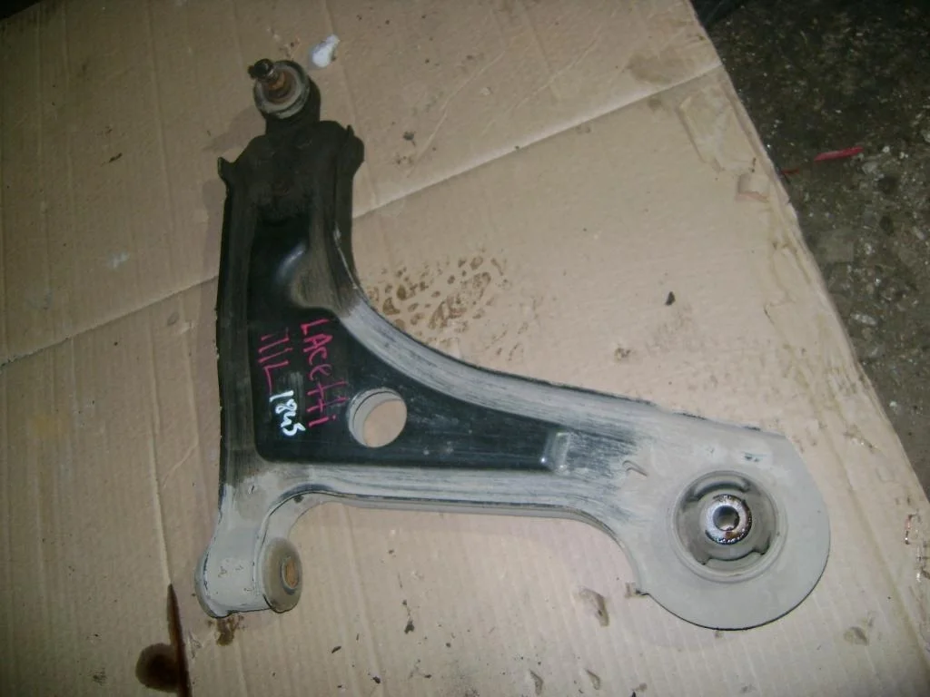 Рычаг передний левый Chevrolet Lacetti J200