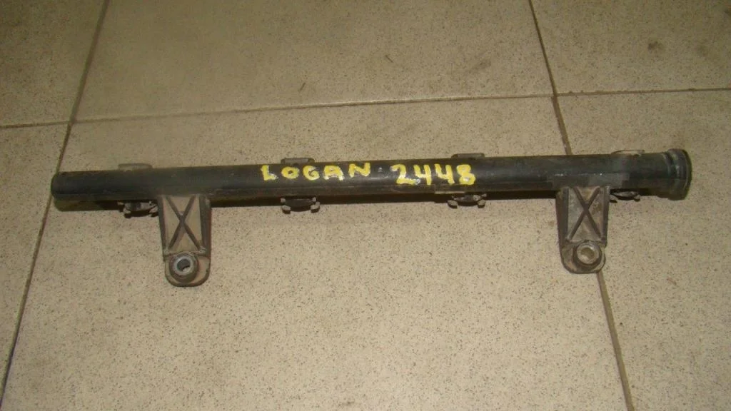 Рейка топливная Renault Logan 1 L90