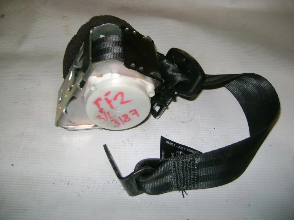 Ремень безопасности Ford Focus 2