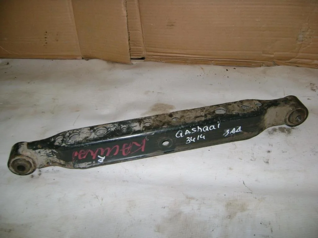 Рычаг задний нижний Nissan Qashqai J10