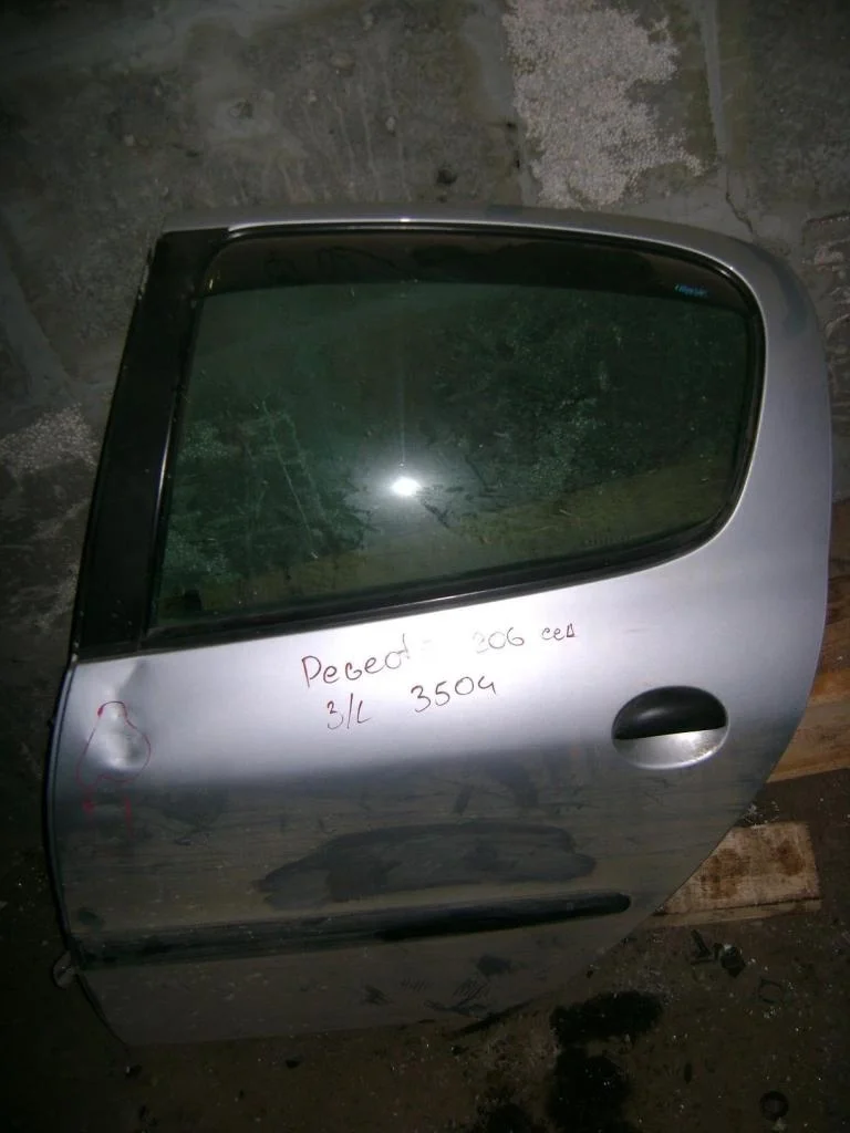 Дверь задняя левая Peugeot 206 2006