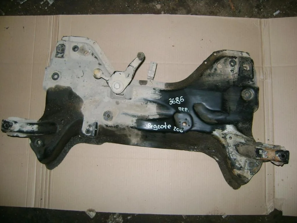 Балка подмоторная Peugeot 206 2006