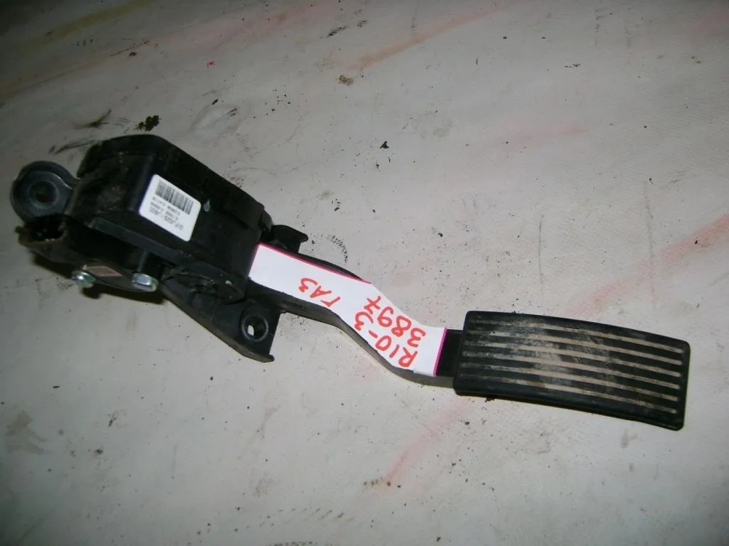 Педаль газа Kia RIO 3 2011 (QB/UB)