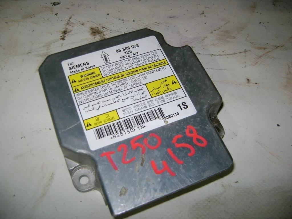 Блок управления air bag Chevrolet Aveo 2009 T250, T255