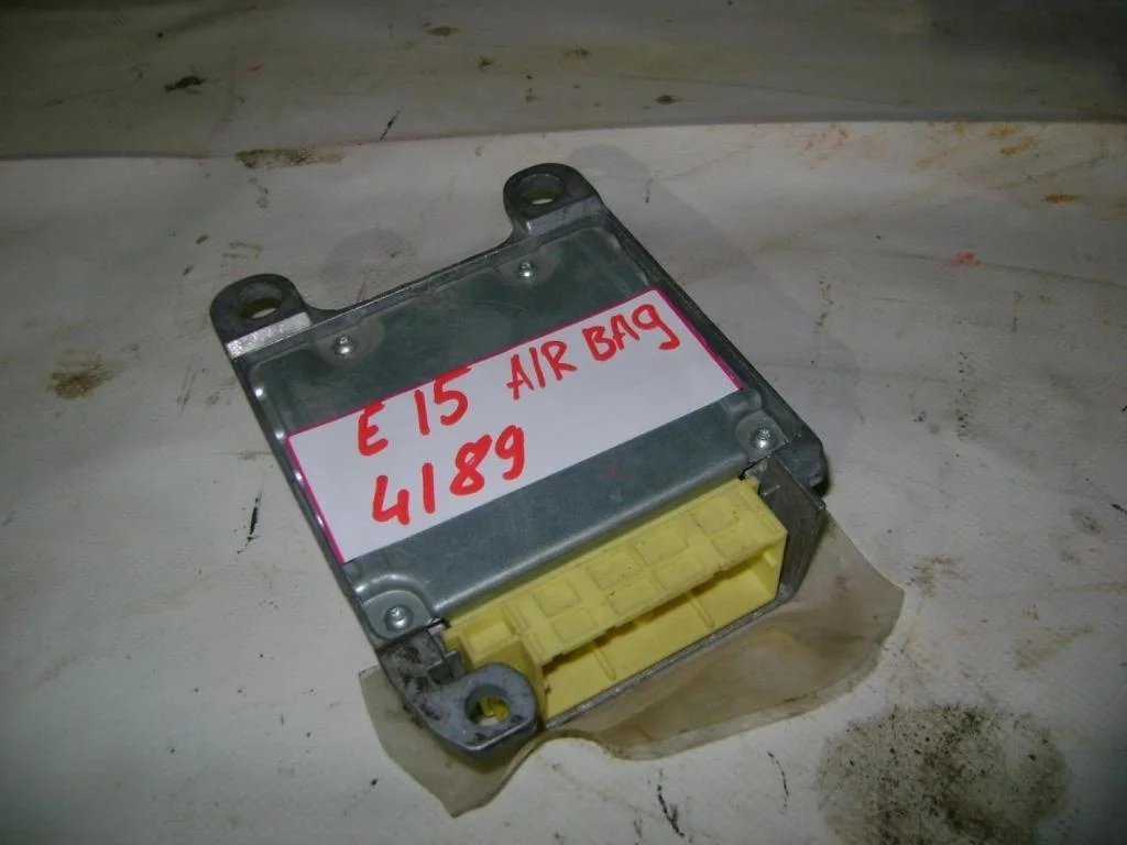 Блок управления air bag Toyota Corolla (E150)