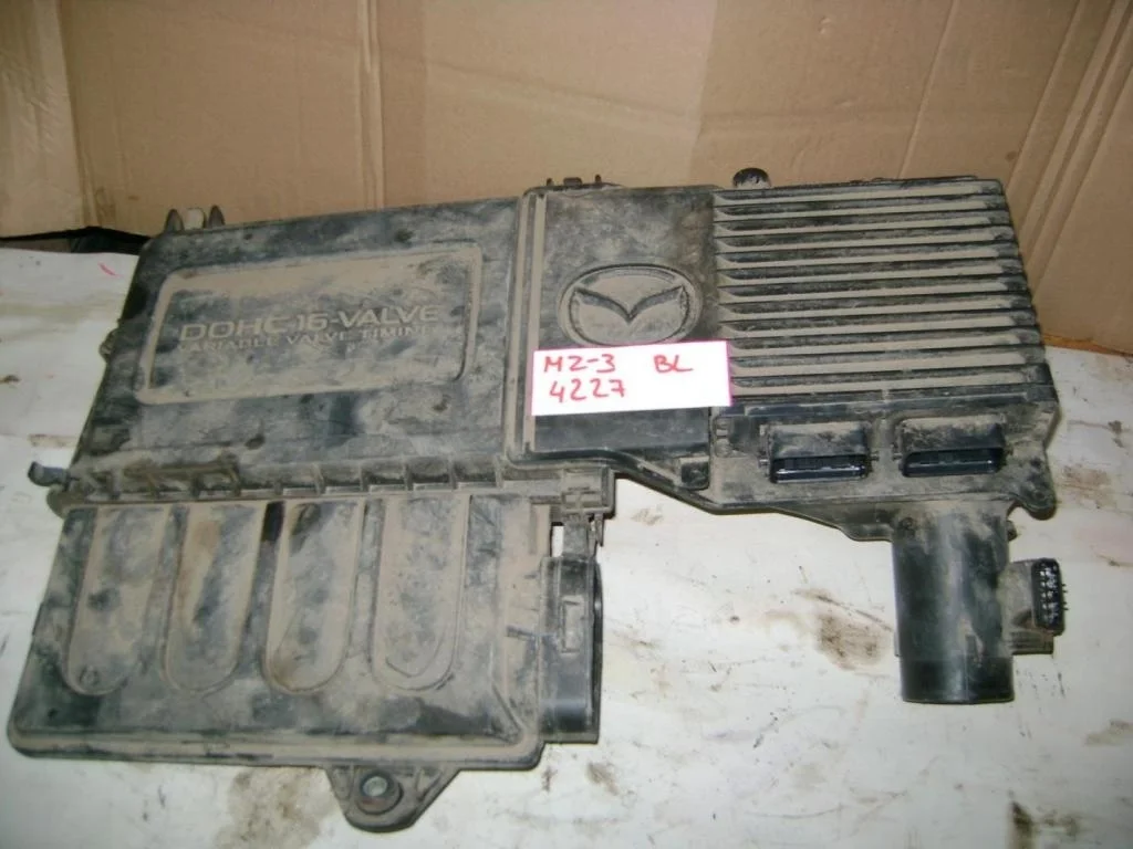 Корпус воздушного фильтра Mazda 3 BL