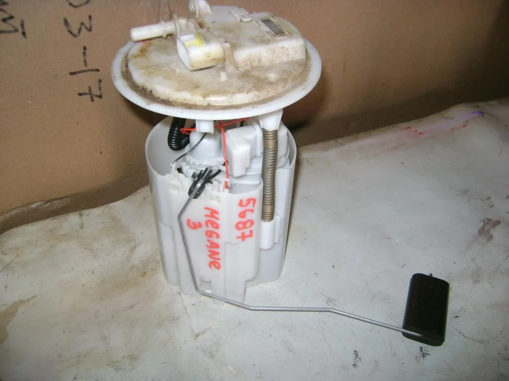 Насос топливный Renault Megane 3 2014