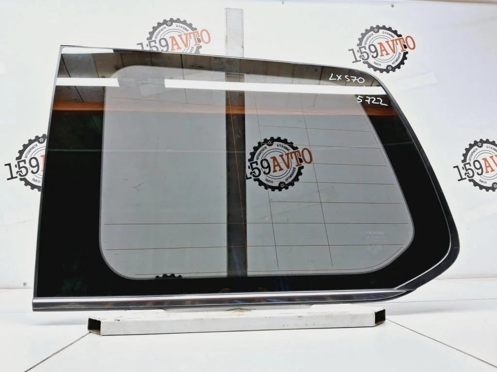Стекло кузовное глухое левое Lexus LX450D/570 (J200)