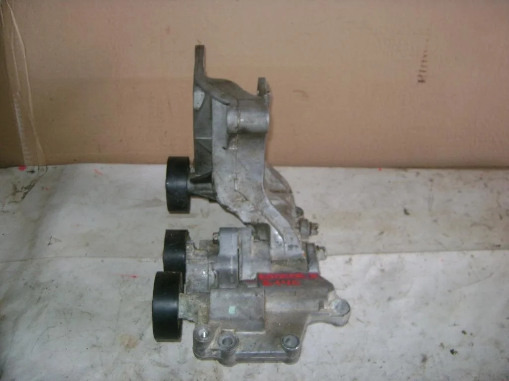 Кронштейн генератора Mitsubishi Lancer 10 CY