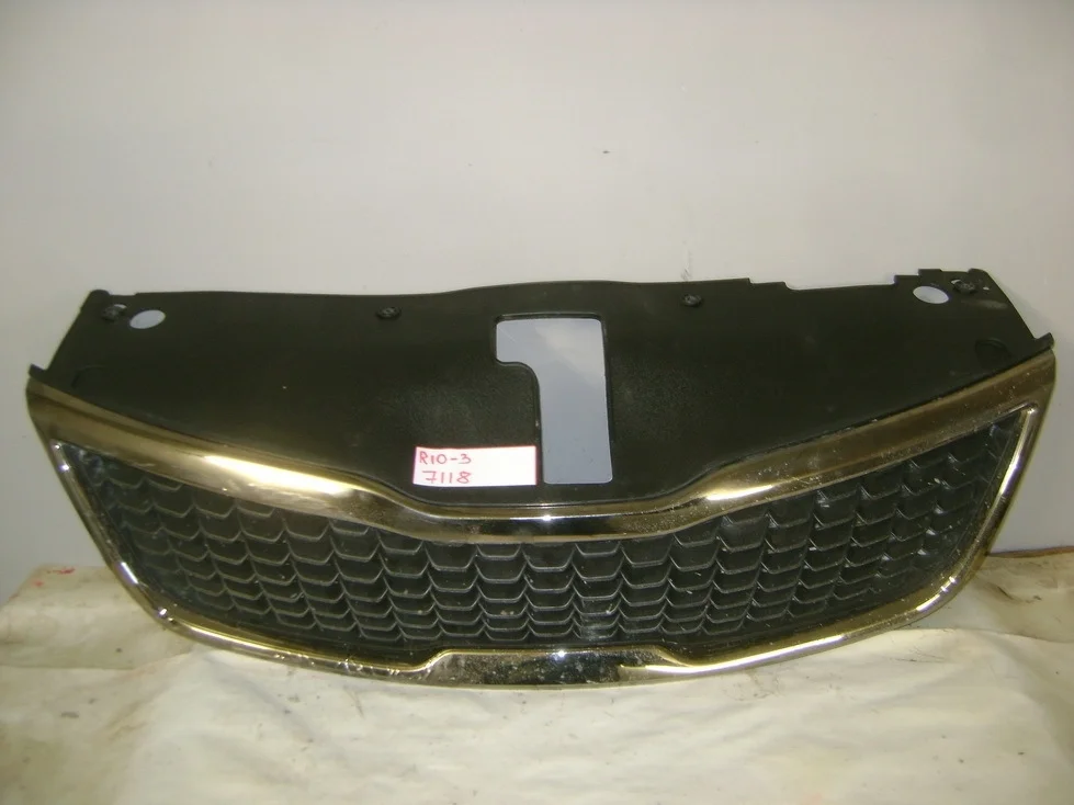Решетка радиатора Kia RIO 2011 (QB/UB)