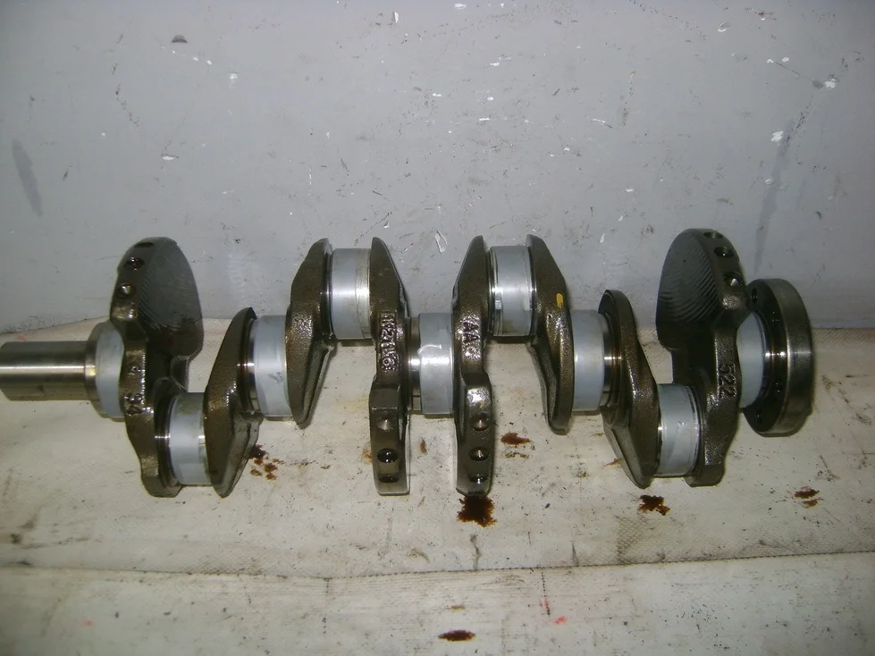 Коленвал Peugeot 207