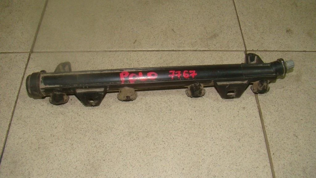 Рейка топливная Volkswagen Polo 5 2011