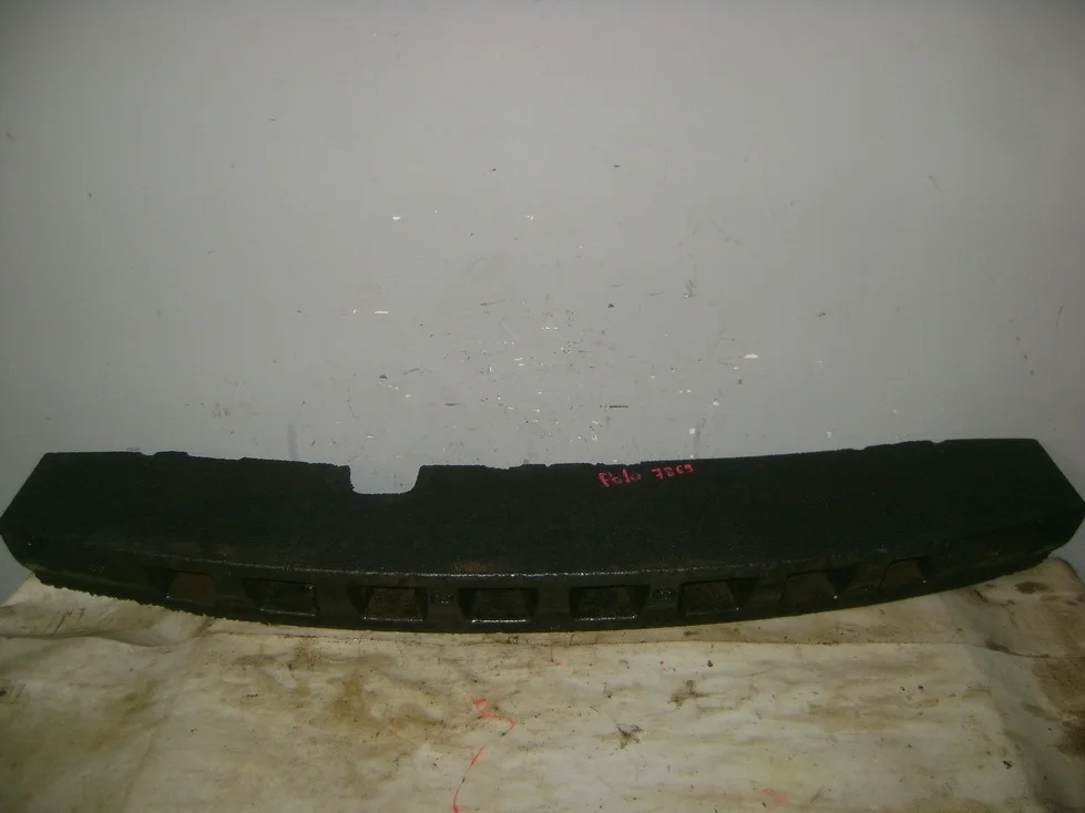 Наполнитель заднего бампера Volkswagen Polo 5 2011