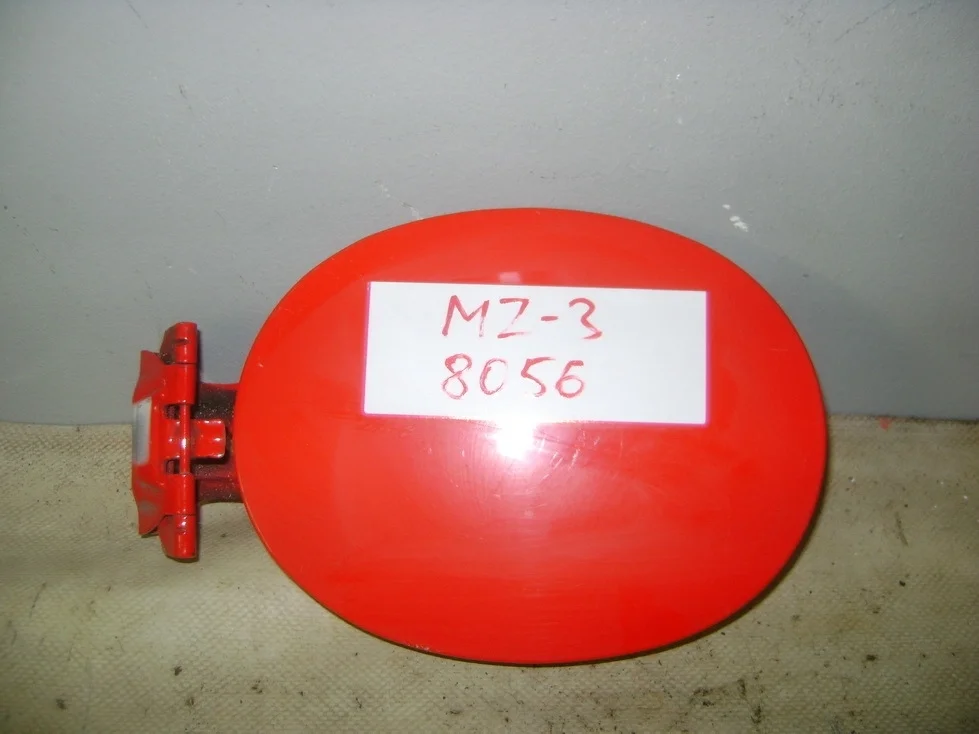 Лючок бензобака Mazda 3 BK