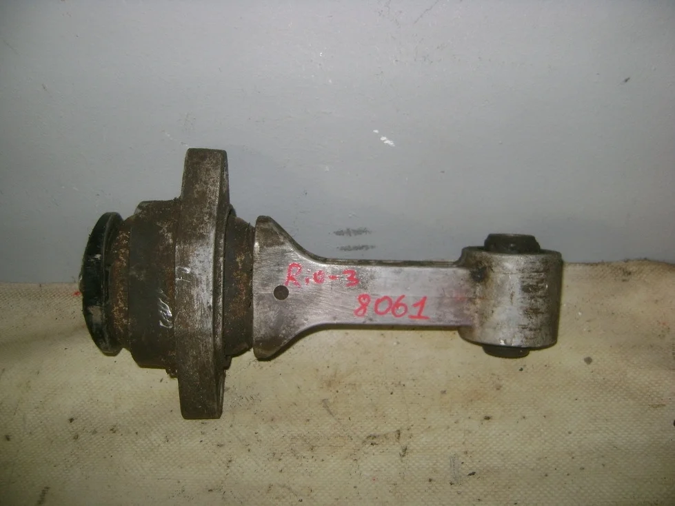 Опора двигателя задняя Kia RIO 3 UB, QB