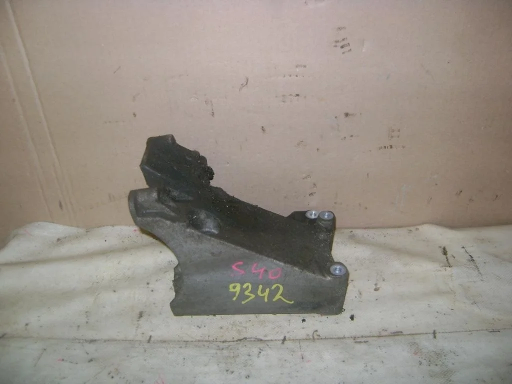 Кронштейн кондиционера Volvo S40 2 2008 MS