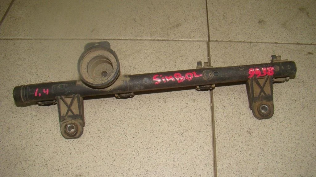 Рейка топливная Renault Symbol 1 2004