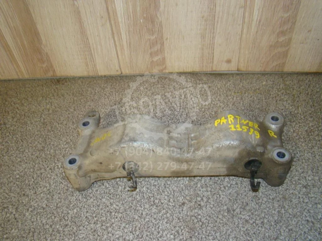 Кронштейн двигателя правый Peugeot Partner Tepee 2013 B9