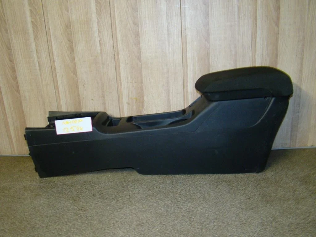 Консоль Mitsubishi Lancer 10 CY
