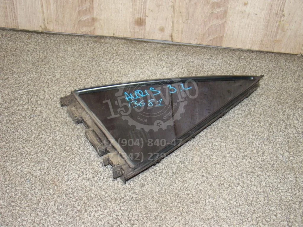 Стекло двери задней левой форточка Toyota Auris 2007 E150