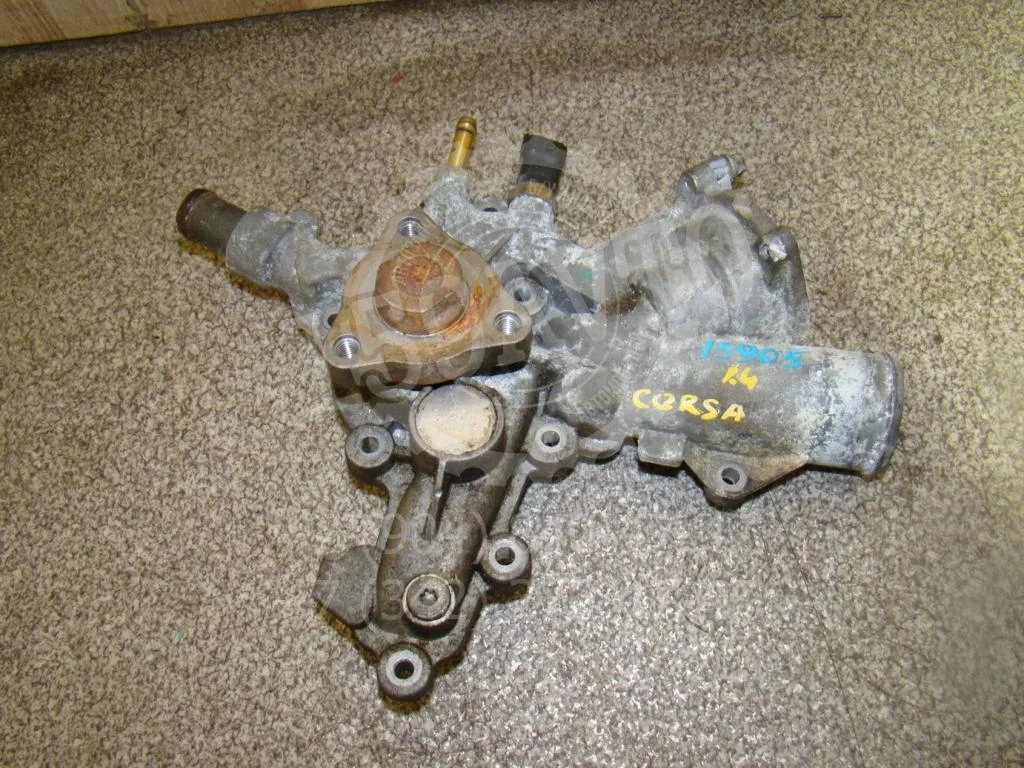 Насос водяной (помпа) Opel Corsa D