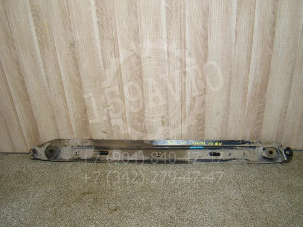 Балка подрадиаторная Peugeot 308 2008 (T7)