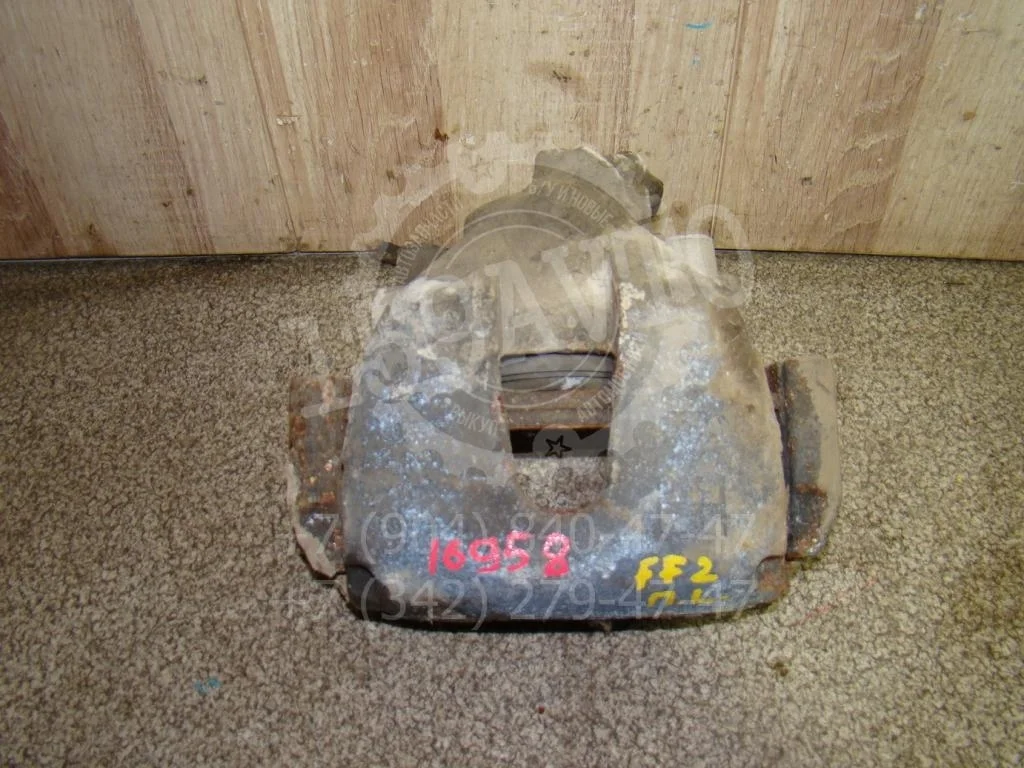 Суппорт передний левый Ford Focus 2