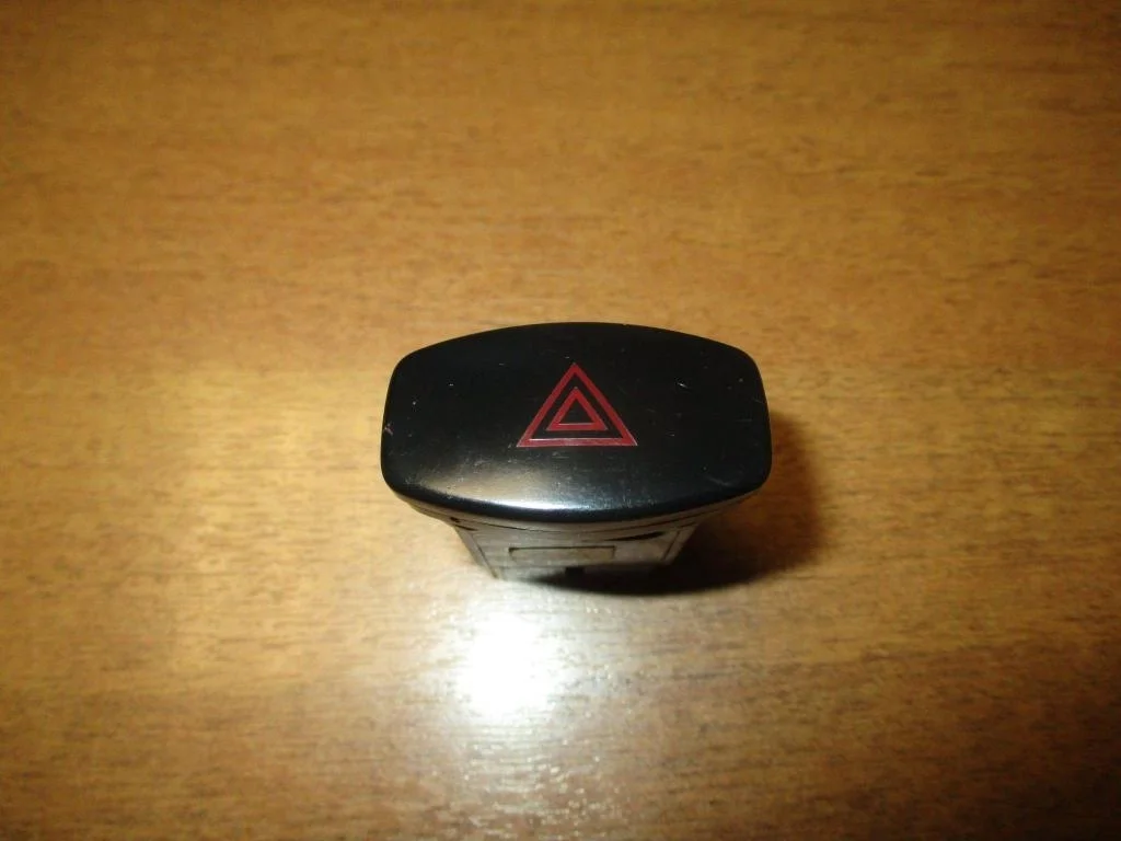 Кнопка аварийной сигнализации Chevrolet Lacetti 2011 J200