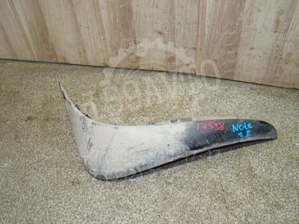 Брызговик задний правый Nissan Note 2008 E11