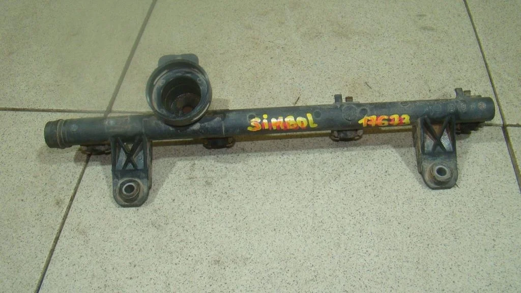 Рейка топливная Renault Symbol 1 2004