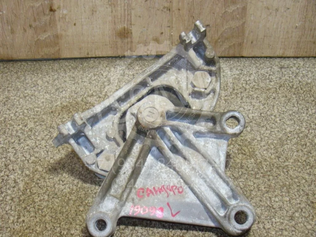 Опора кпп левая Renault Sandero 1 BS