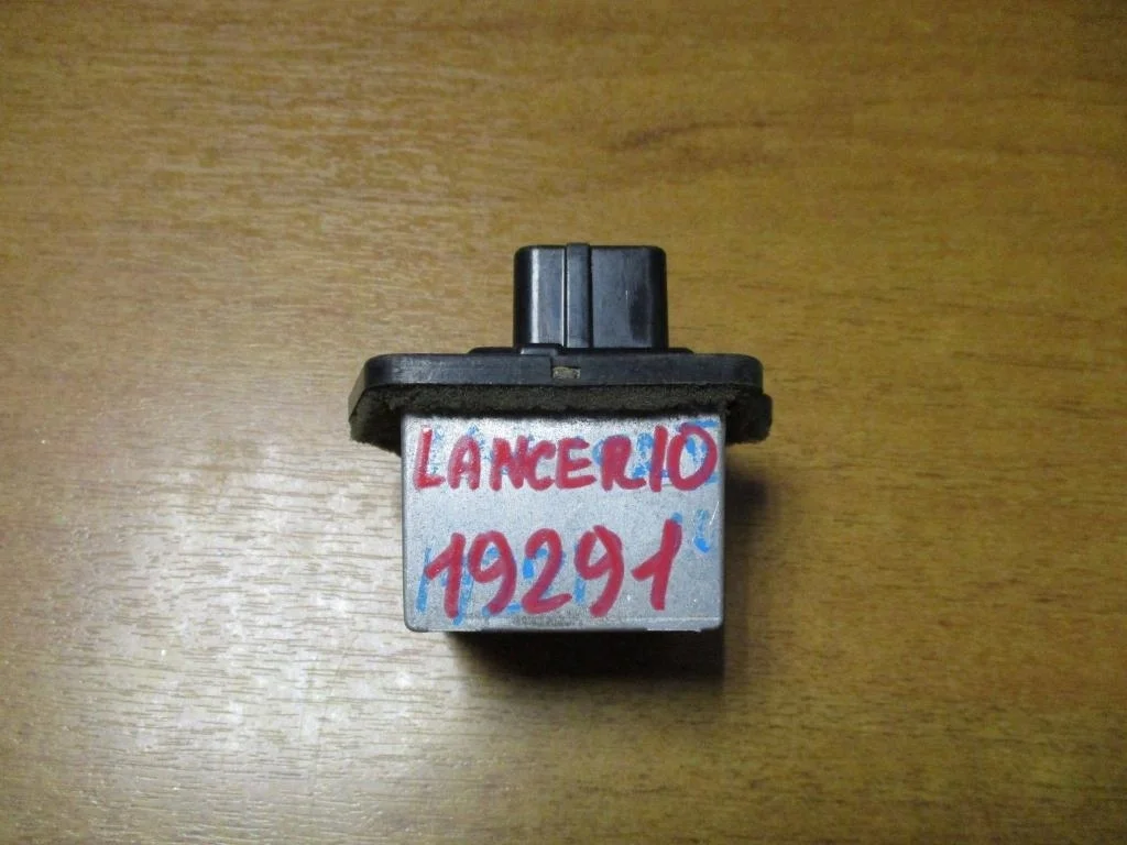 Резистор отопителя Mitsubishi Lancer 10 (CY)
