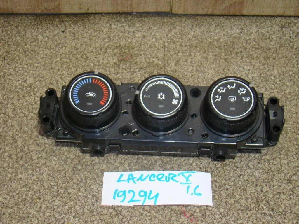 Блок управления отопителем (печкой) Mitsubishi Lancer 10 (CY)