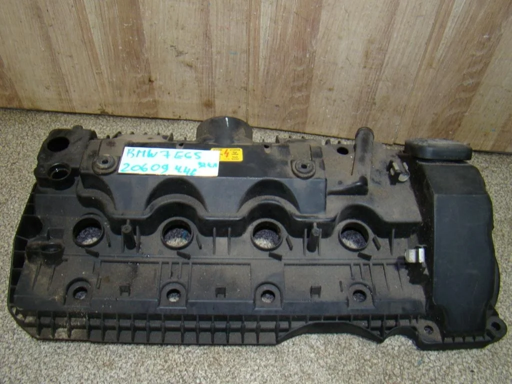 Крышка головки блока клапанная BMW 7-Series E65, E66, E67