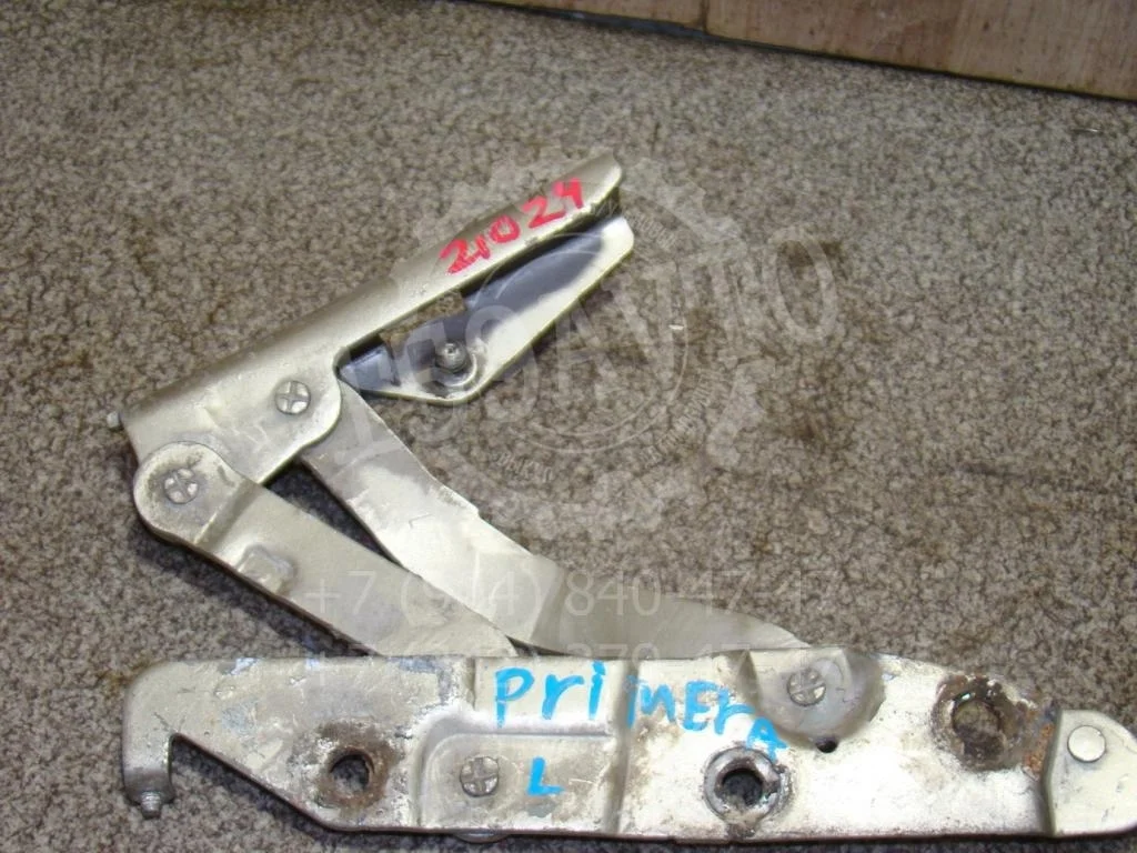 Петля крышки багажника Nissan Primera (P12)